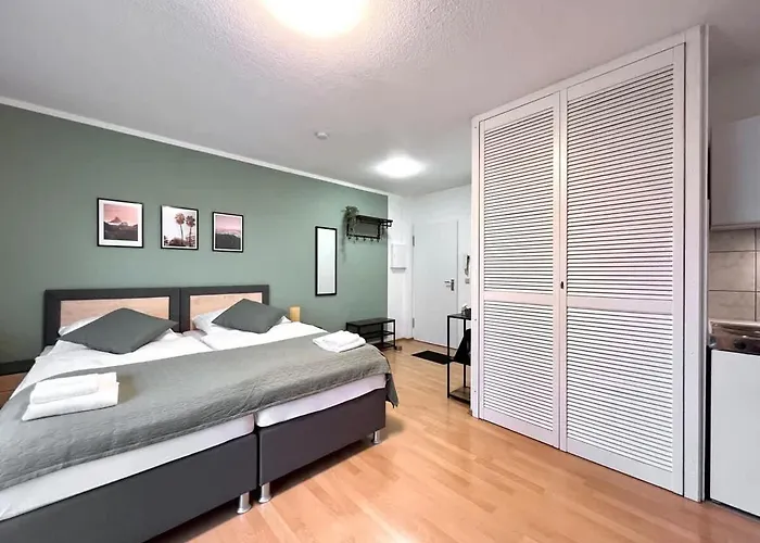 Sali - - Studioapartments Эссен